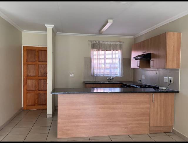 2 BEDROOM SECTIONAL TITLE FOR SALE IN EQUESTRIA